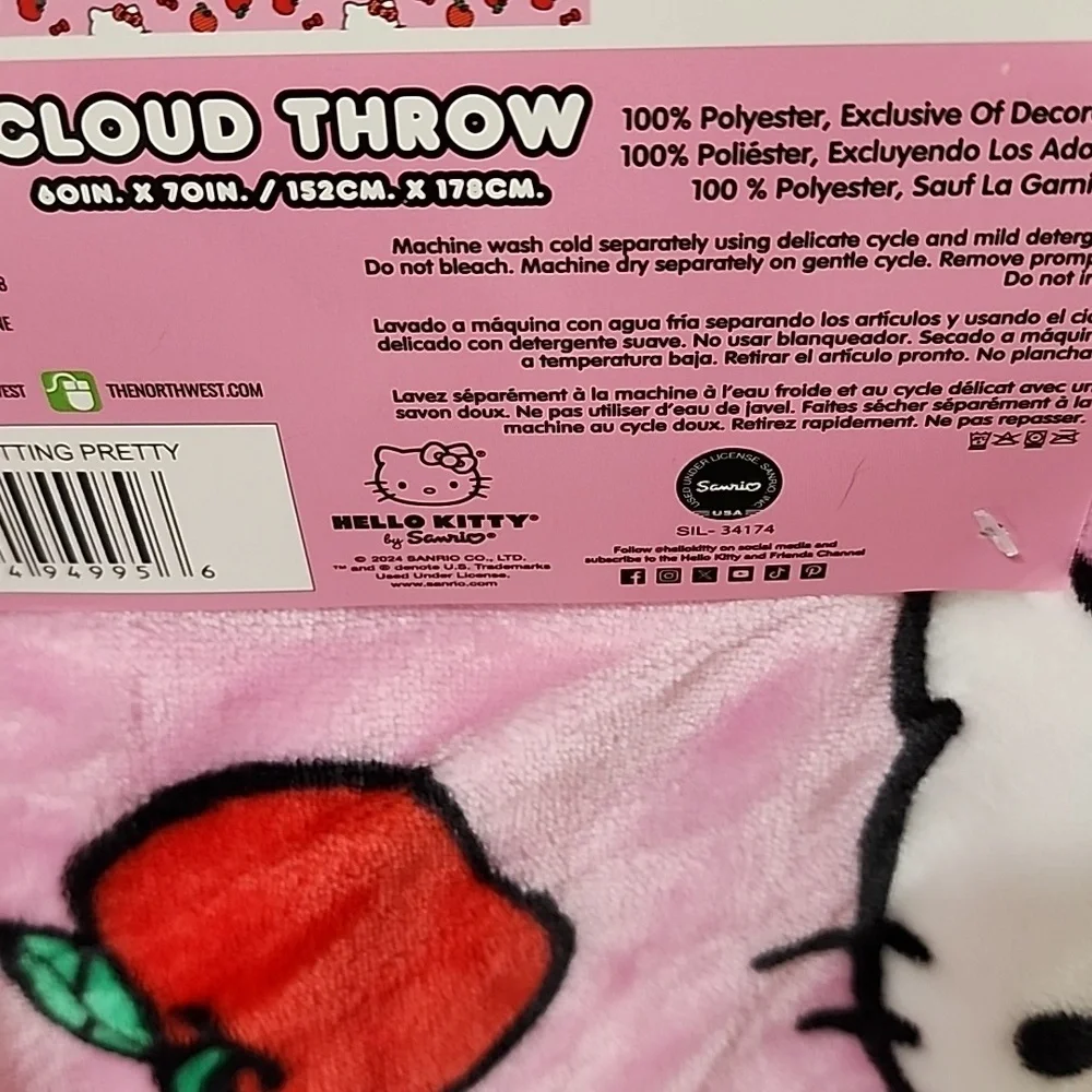 🍎 HELLO KITTY PLUSH CLOUD THROW 🍎